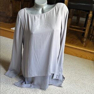 WHITE HOUSE BLACK MARKET GRAY TUNIC WITH SPLIT BACK